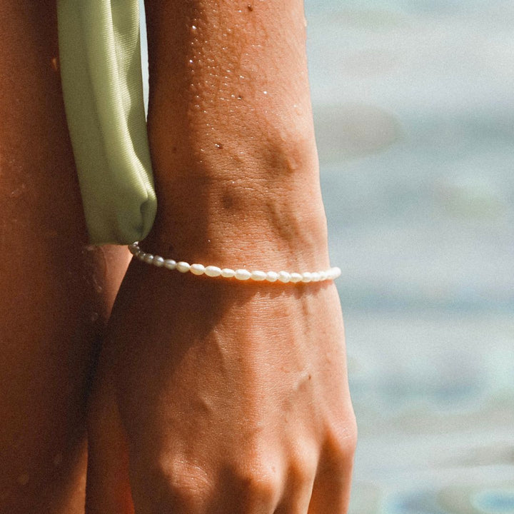 Bracelet with Freshwater Pearls - Marina-The Livary