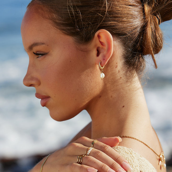 Hoops with freshwater pearls - Arina-Gold-The Livary