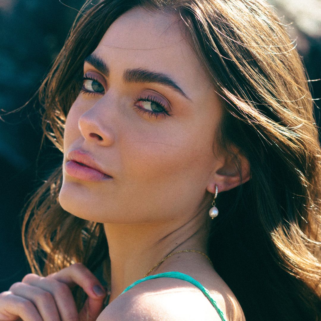 Hoops with freshwater pearls - Arina-Gold-The Livary