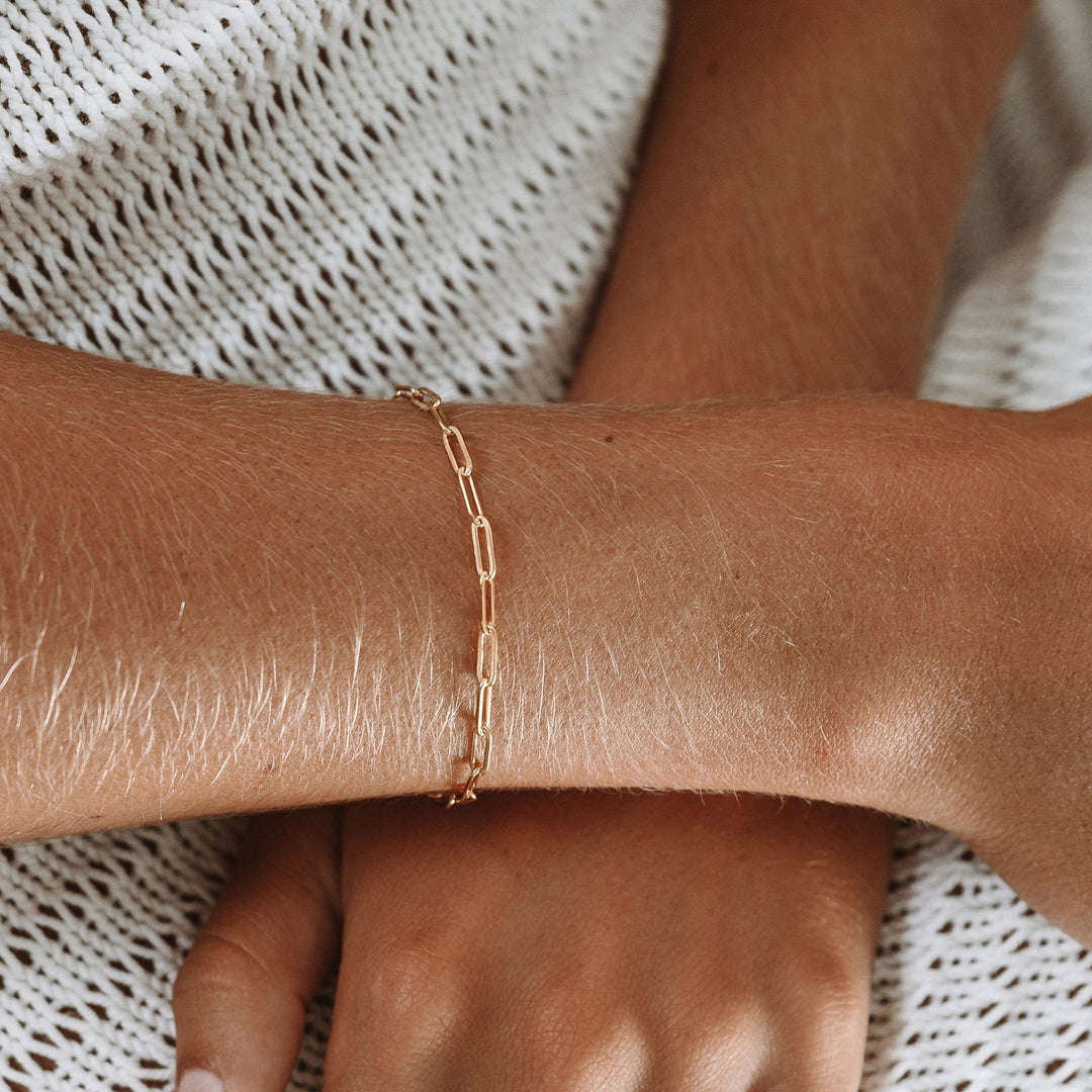 Paperclip Switch Bracelet - Nova-Gold-The Livary
