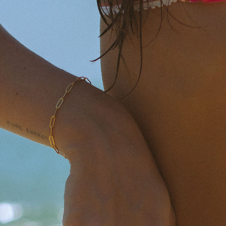 Paperclip Switch Bracelet - Nova-Gold-The Livary