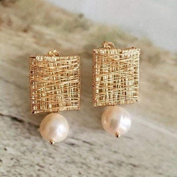 Golden Thread Earrings with Pearls - Felina-The Livary