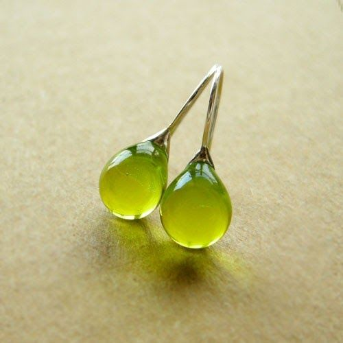 Vintage Olive Glass Earrings - Olivia-The Livary