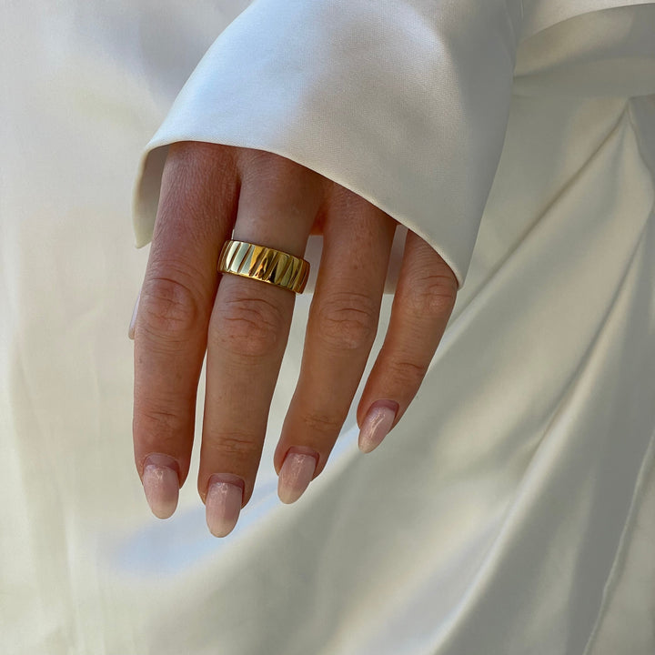 Statement Ring - Stella-6-Gold-The Livary