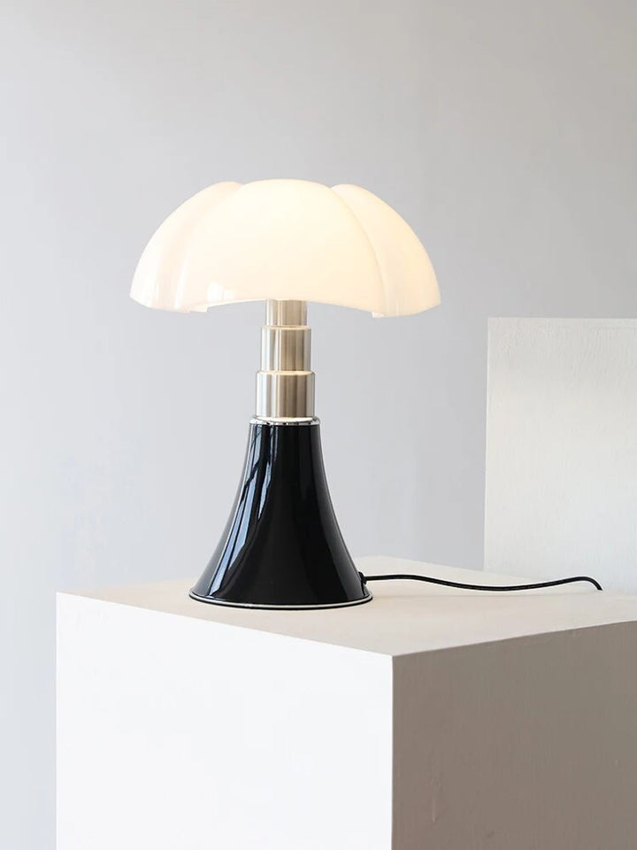 Stylish Flower Table Lamp – Fleur-Black-The Livary