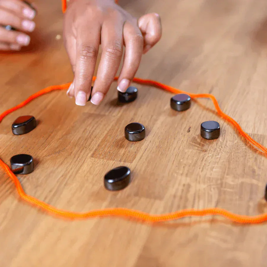 Magnetic Chess Set - Artemis-The Livary