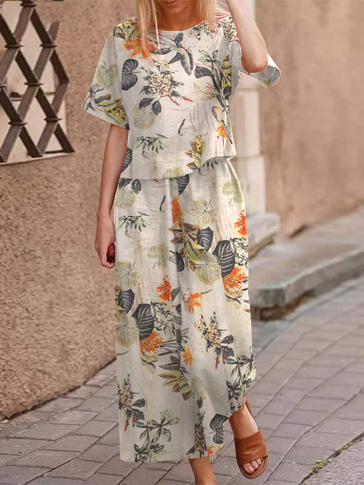 Lightweight two-piece summer outfit made of cotton with a flattering fit – Boho Set Zephyra-Orange/White-S-The Livary