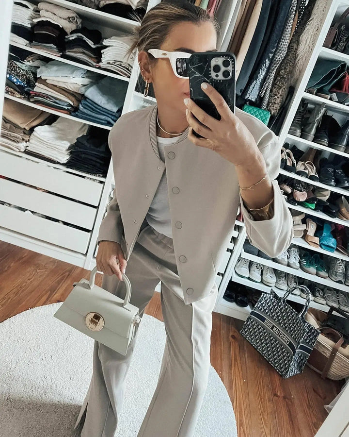 Light women's bomber jacket for summer – Casual chic with stand-up collar-Beige-S-The Livary
