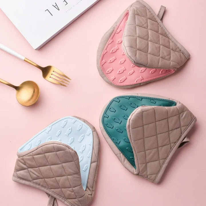 Fish-shaped Silicone Oven Mitt & Multifunctional Kitchen Helper - Finley-Pink-The Livary