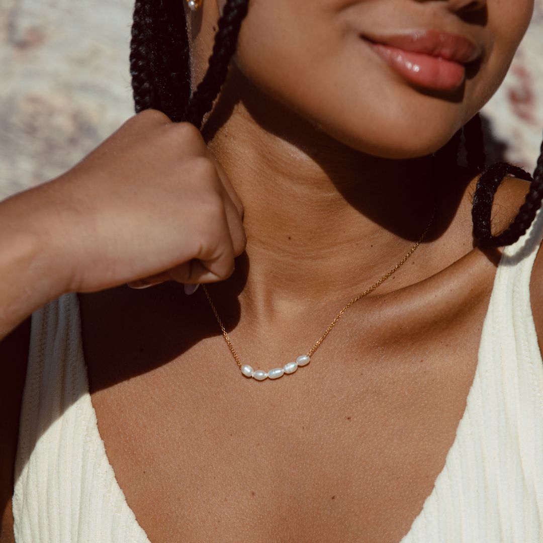 Lovely Necklace with Freshwater Pearls - Celina-The Livary