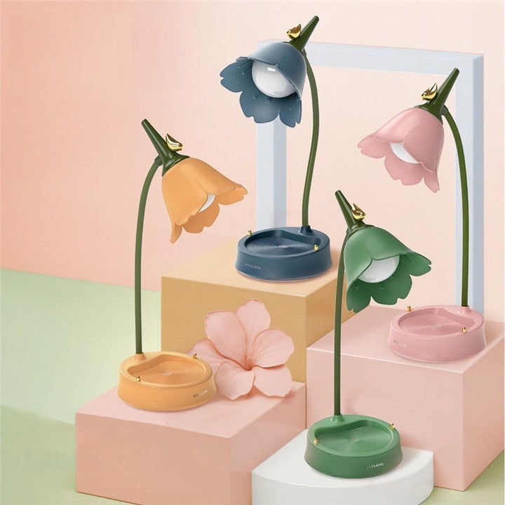 Flower-Shaped Desk Lamp - LumaPetal-Pink-The Livary