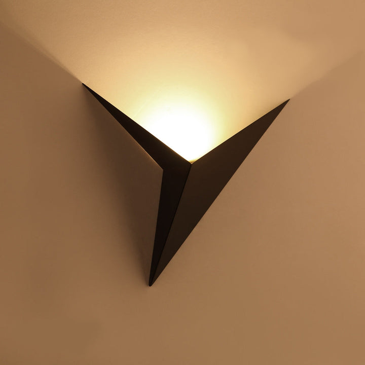 Modern Triangular Wall Lamp - TrigoLux-White-Warm Wit-The Livary