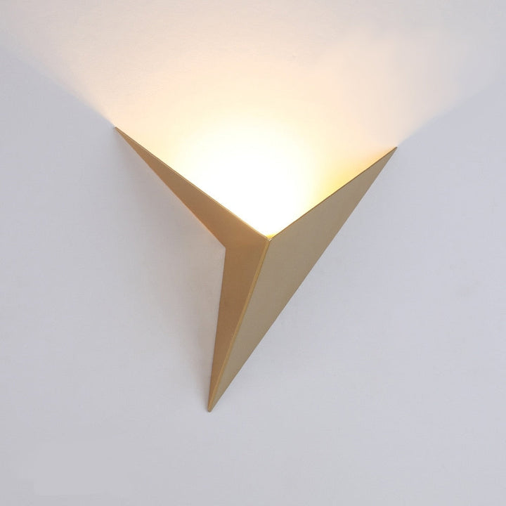 Modern Triangular Wall Lamp - TrigoLux-Gold-Warm Wit-The Livary