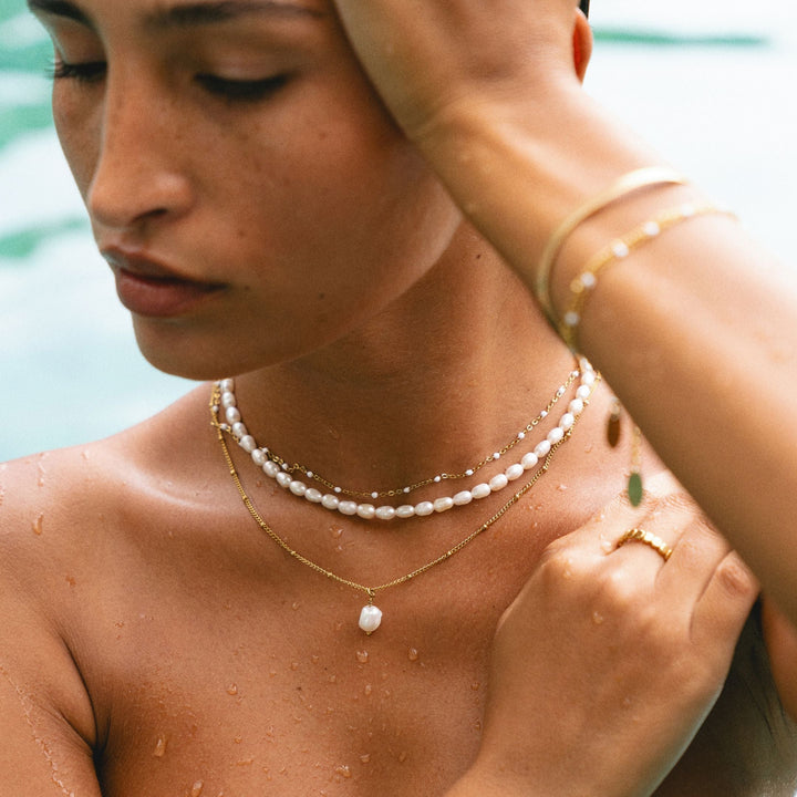 Freshwater Pearl Choker - Amélie-Gold-The Livary