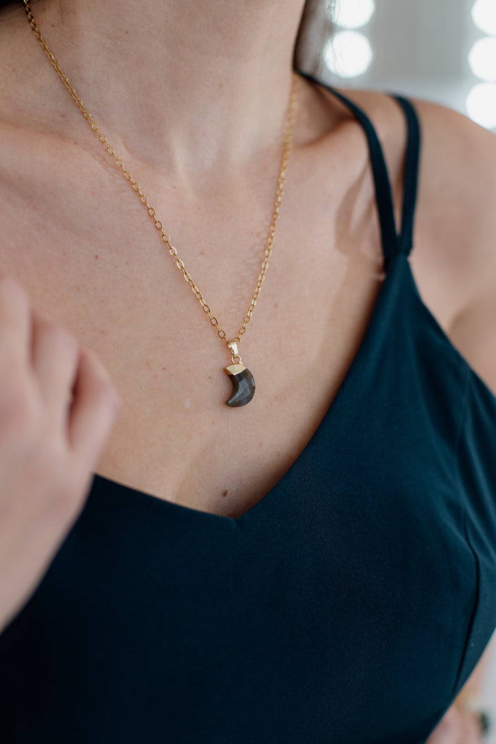 Moonstone Healing Necklace – Celestina-Labradorite-The Livary