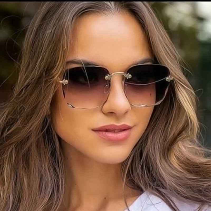 Trendy Rimless Sunglasses with UV400 Protection in Vintage Style – Clea-Brown/Grey-The Livary