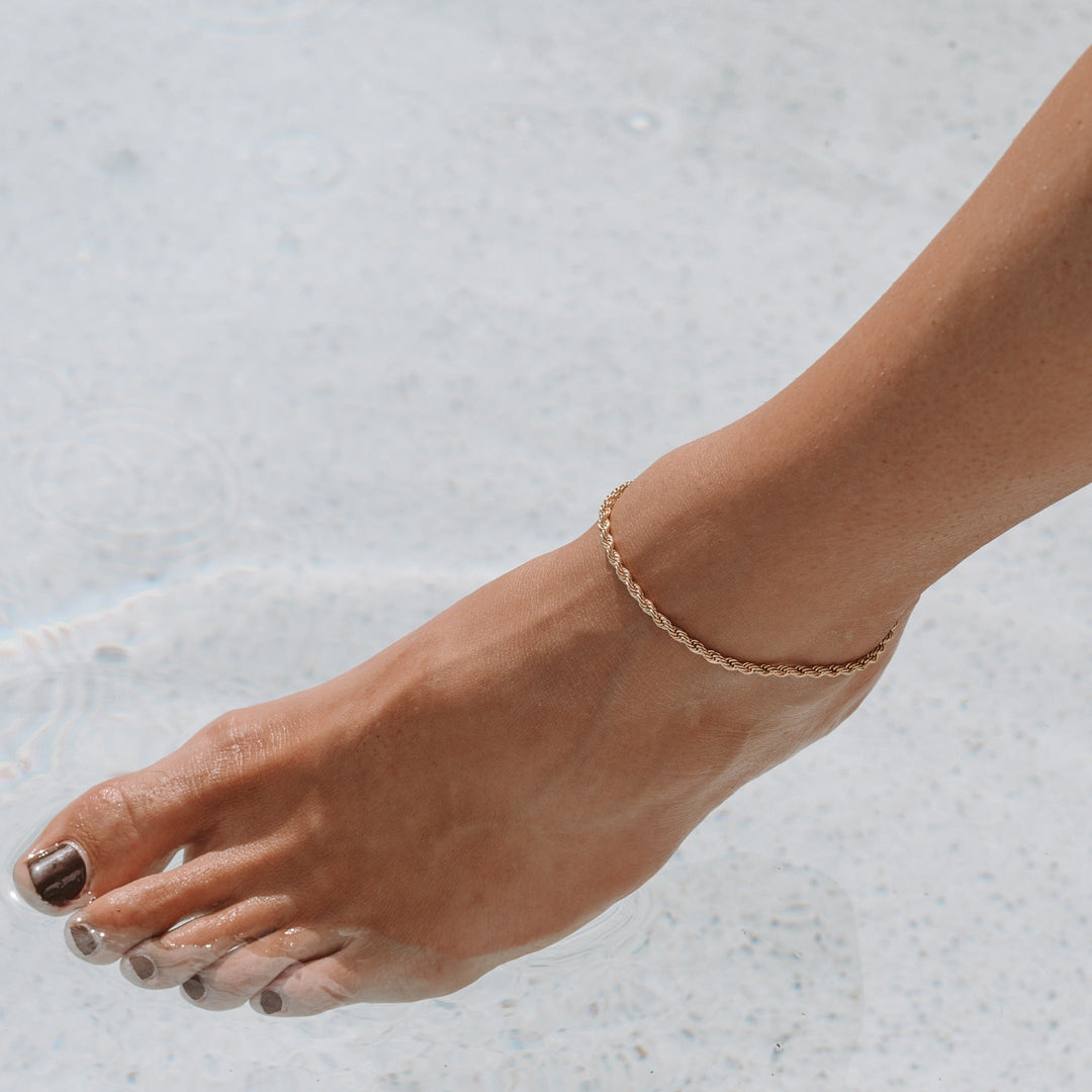 Minimalist and Stylish Anklet for Women - Lisa-Silver-The Livary