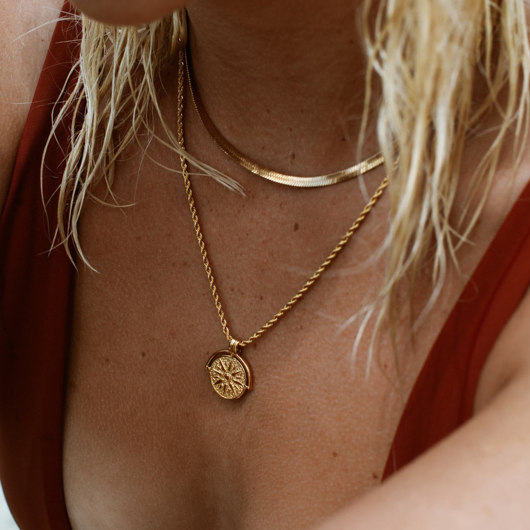 Stylish Sun Pendant Necklace - Aurora-Gold-The Livary