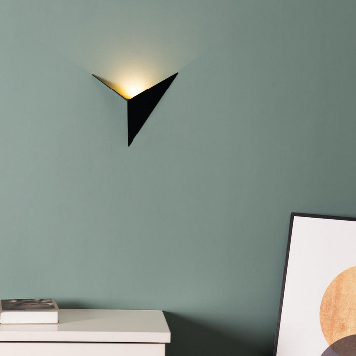 Modern Triangular Wall Lamp - TrigoLux-White-Warm Wit-The Livary