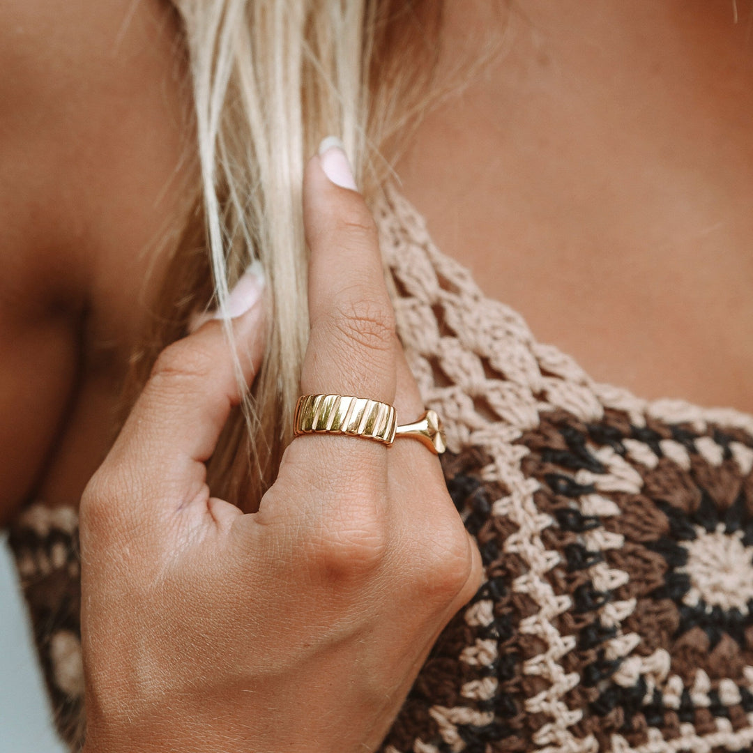 Statement Ring - Stella-6-Gold-The Livary