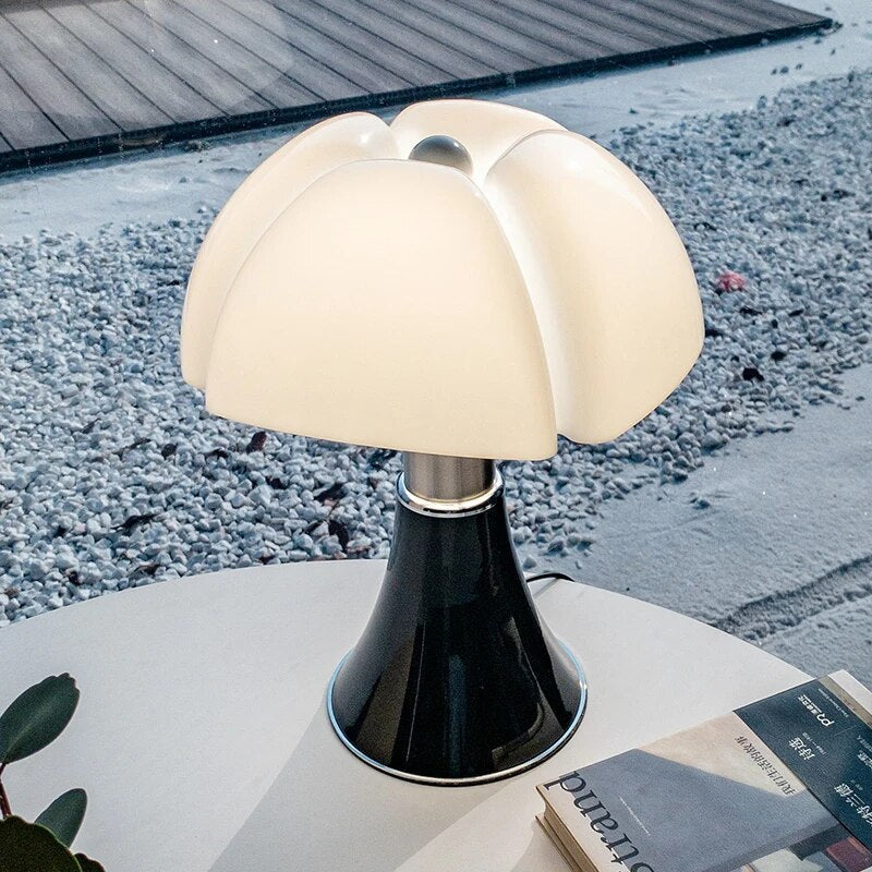 Stylish Flower Table Lamp – Fleur-Black-The Livary